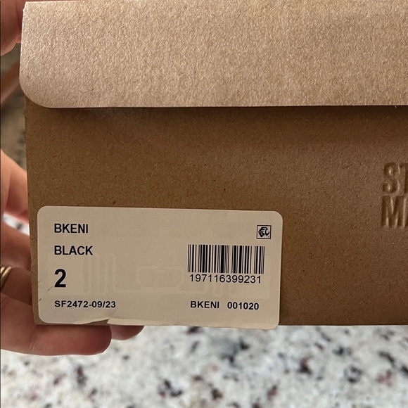 New - Steve Madden Boys Mesh Slip On Sneakers in Black - Picture 6 of 6